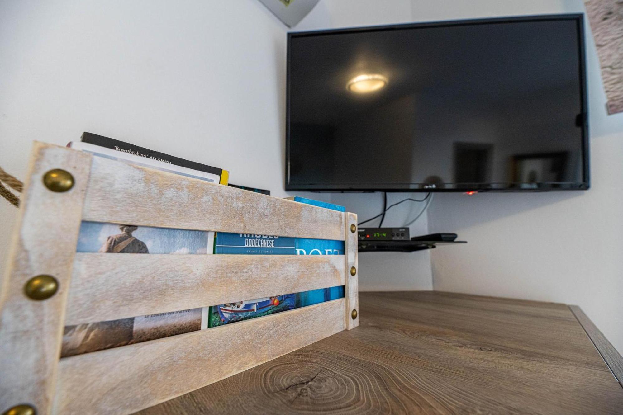 Aperanto Galazio Apartment Archangelos  Ngoại thất bức ảnh