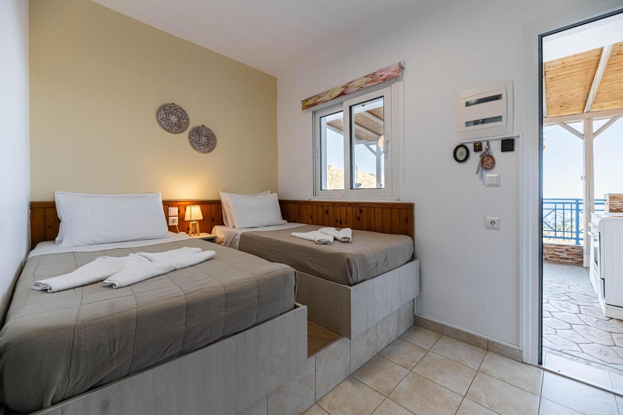 Aperanto Galazio Apartment Archangelos  Ngoại thất bức ảnh