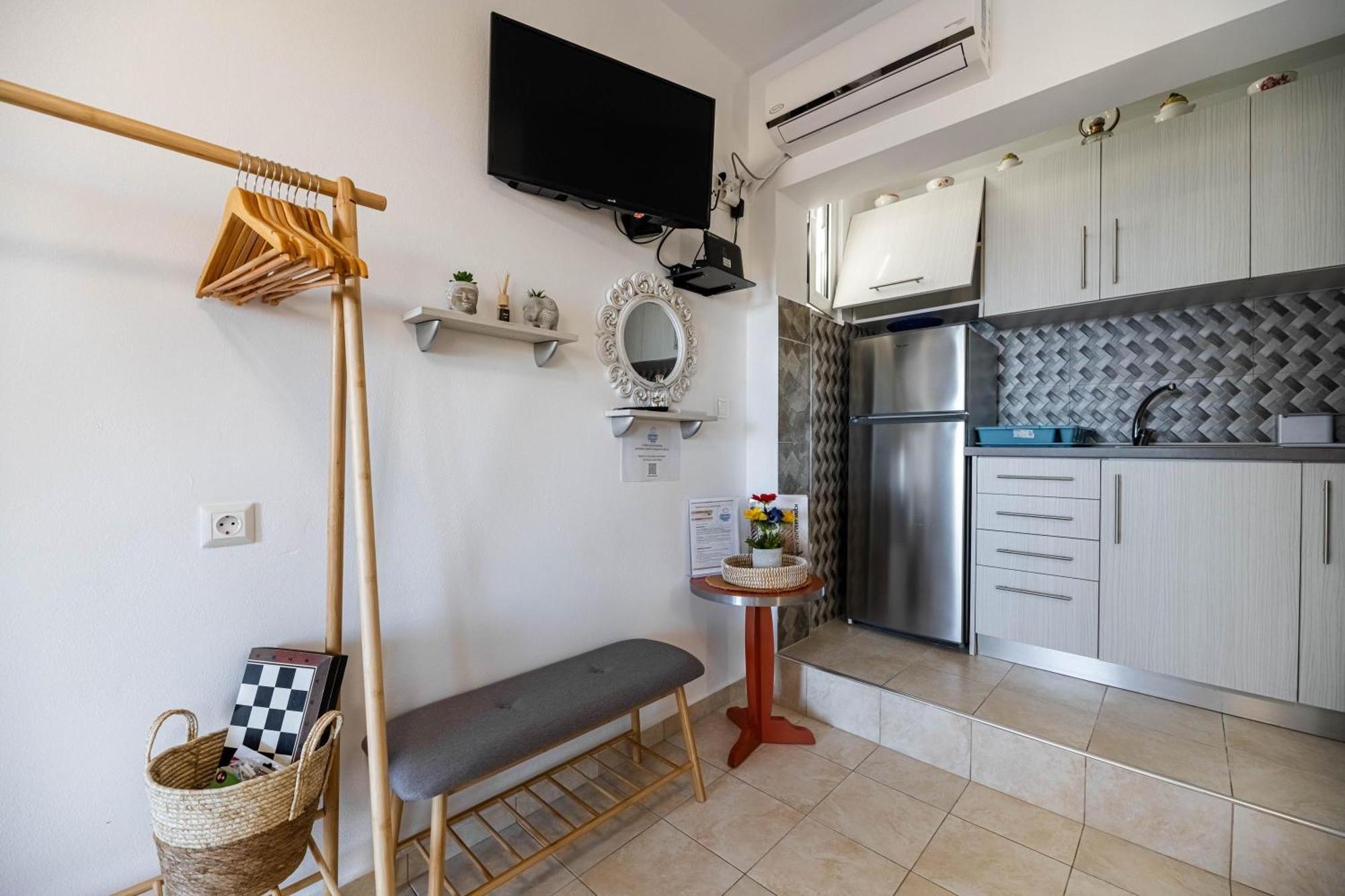 Aperanto Galazio Apartment Archangelos  Ngoại thất bức ảnh